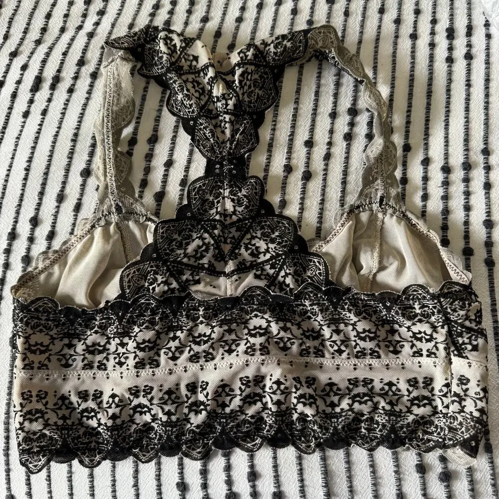FREE PEOPLE | Intimately Wild Roses Cream and Black Flocked Lace Bralette Small